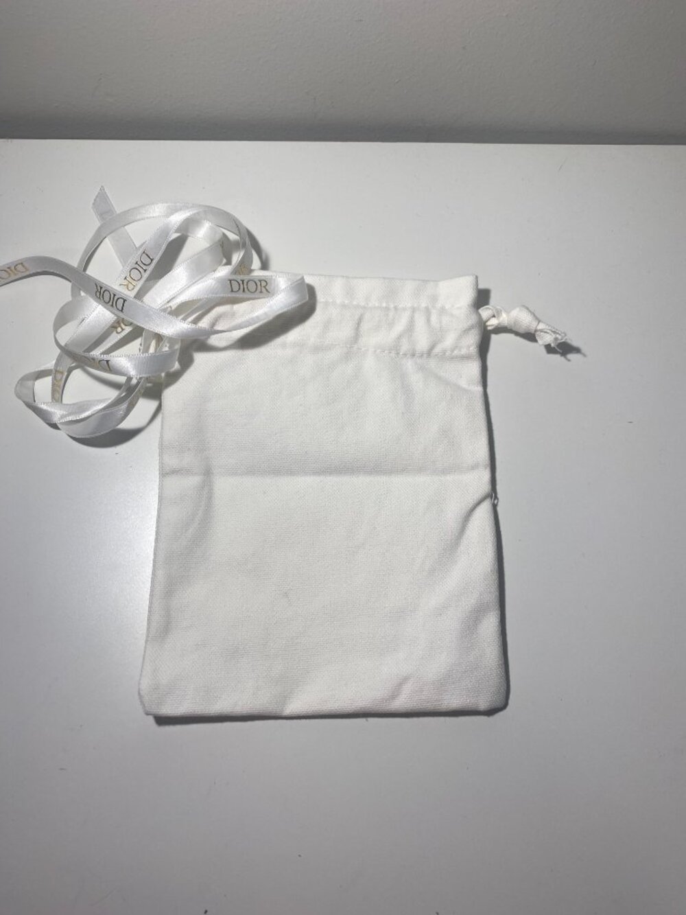 Dior Drawstring Dustbag and Ribbon - Picture 2 of 4